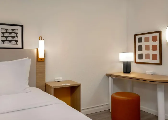 Spark By Hilton 3*