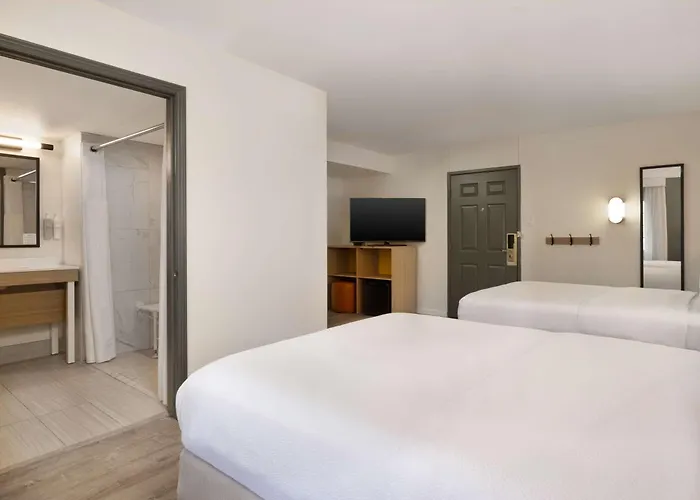 Hotel Spark By Hilton 3*