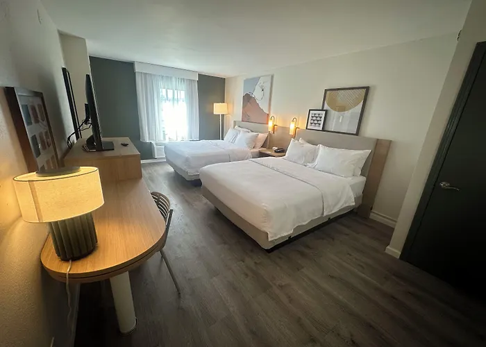 Spark By Hilton Hotel 3*