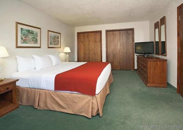 Spark By Hilton 3*